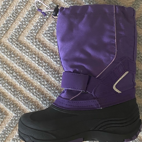 Kamik Waterproof Boots, Size 1 - Picture 10 of 12